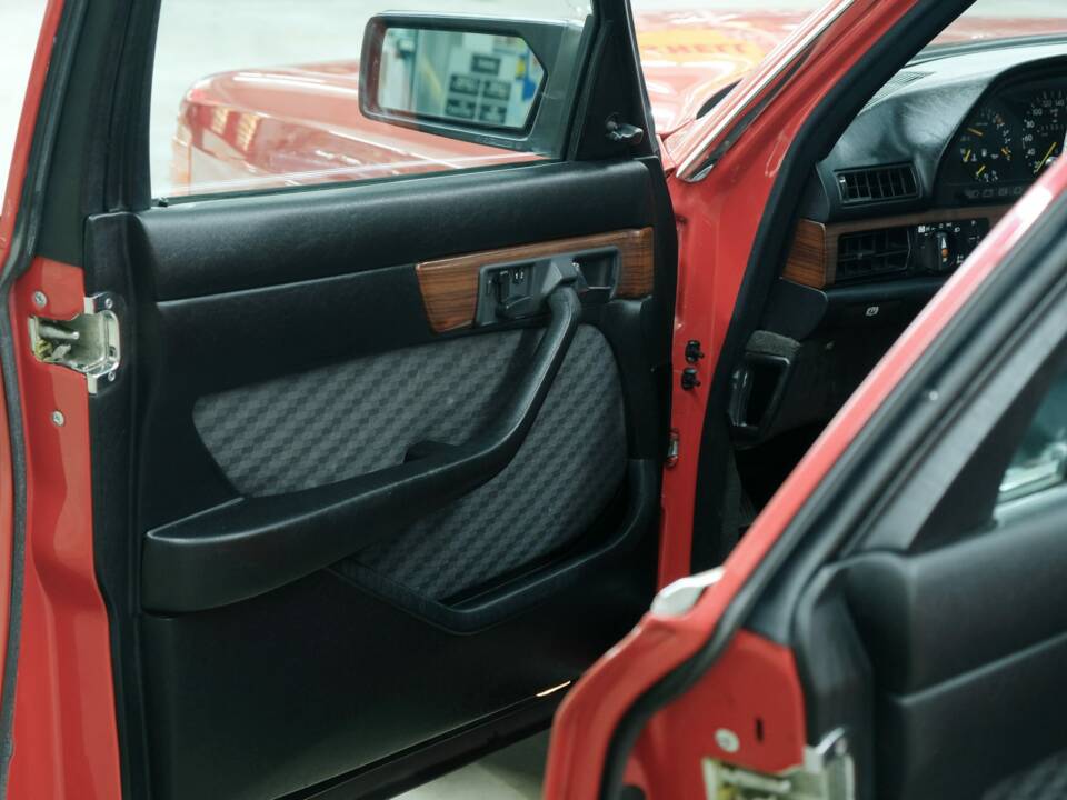 Bild 39/50 von Mercedes-Benz 500 SE (1987)