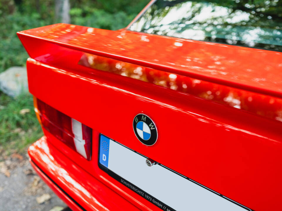 Image 32/50 of BMW M3 (1987)