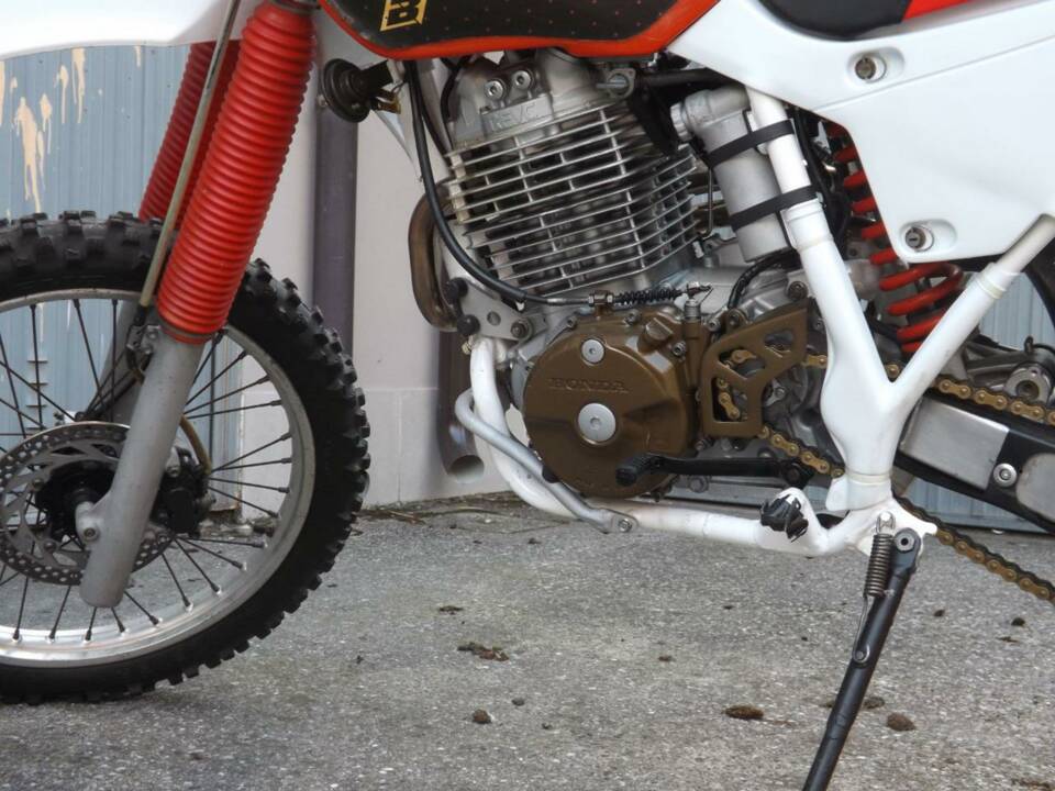 Immagine 11/50 di Honda XR 600R (1988)