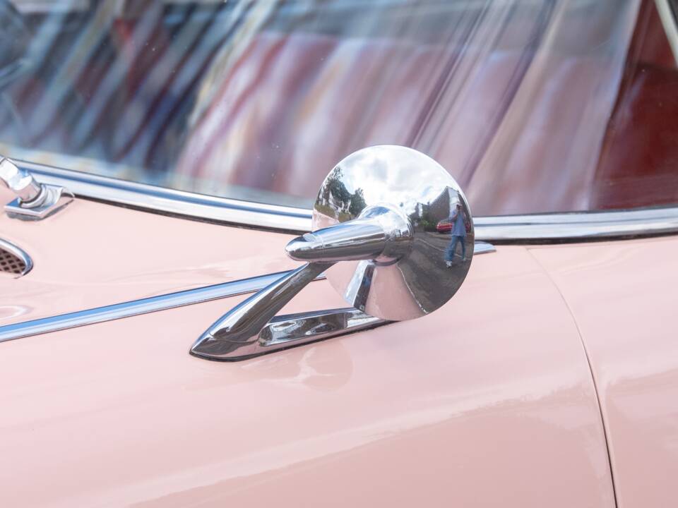 Image 36/50 of Vauxhall Cresta (1958)