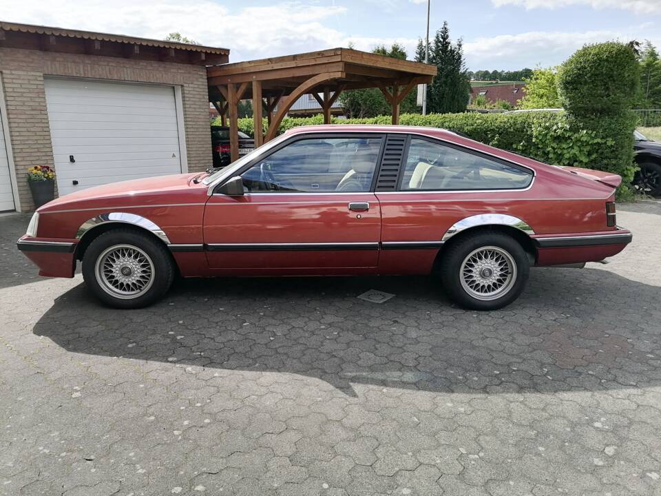 Bild 2/5 von Opel Monza 2,5 (1983)