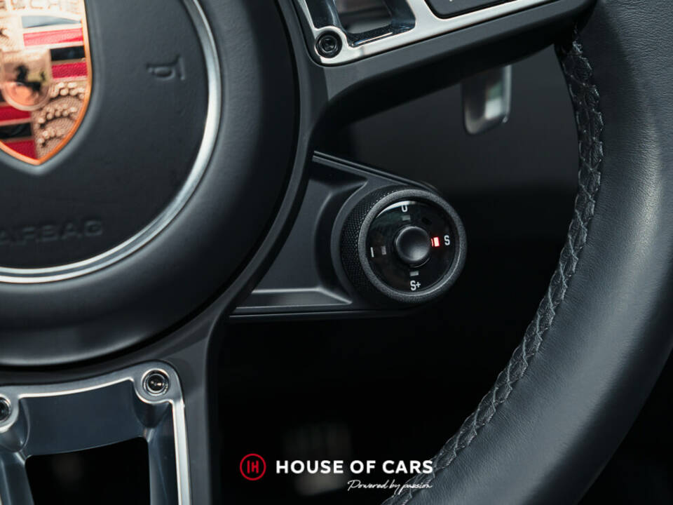 Immagine 21/24 di Porsche Cayenne Turbo (2018)