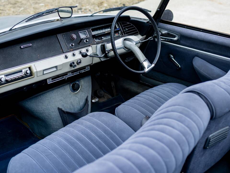 Bild 4/50 von Citroën ID 19 Break (1967)