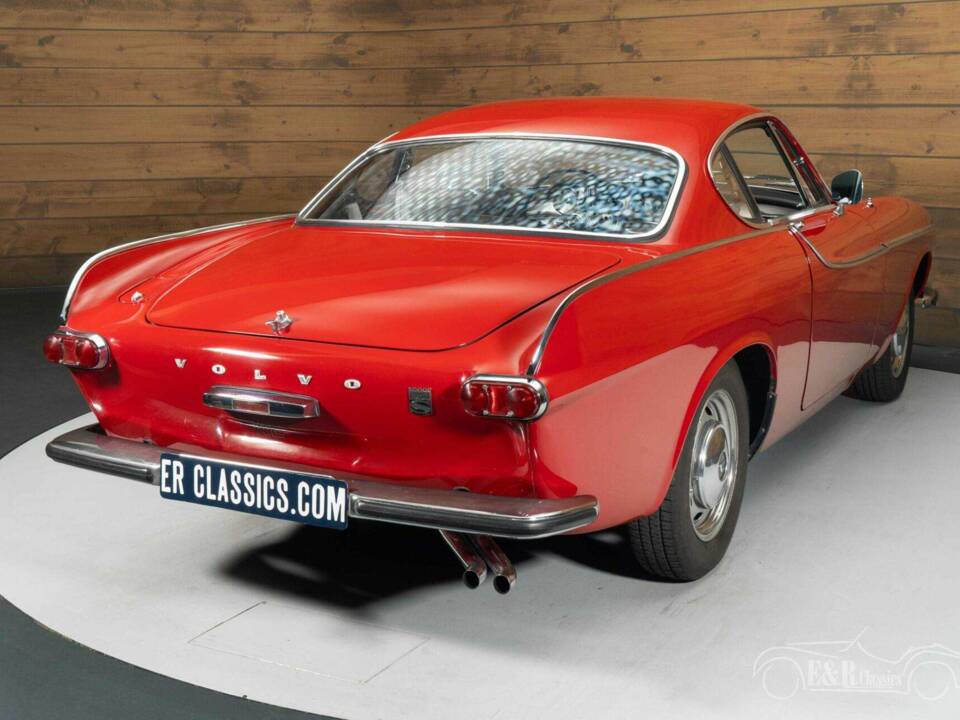Image 13/19 of Volvo 1800 S (1967)