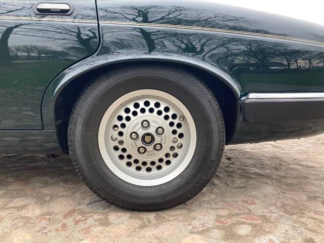 Bild 28/40 von Jaguar XJ 12 (1992)