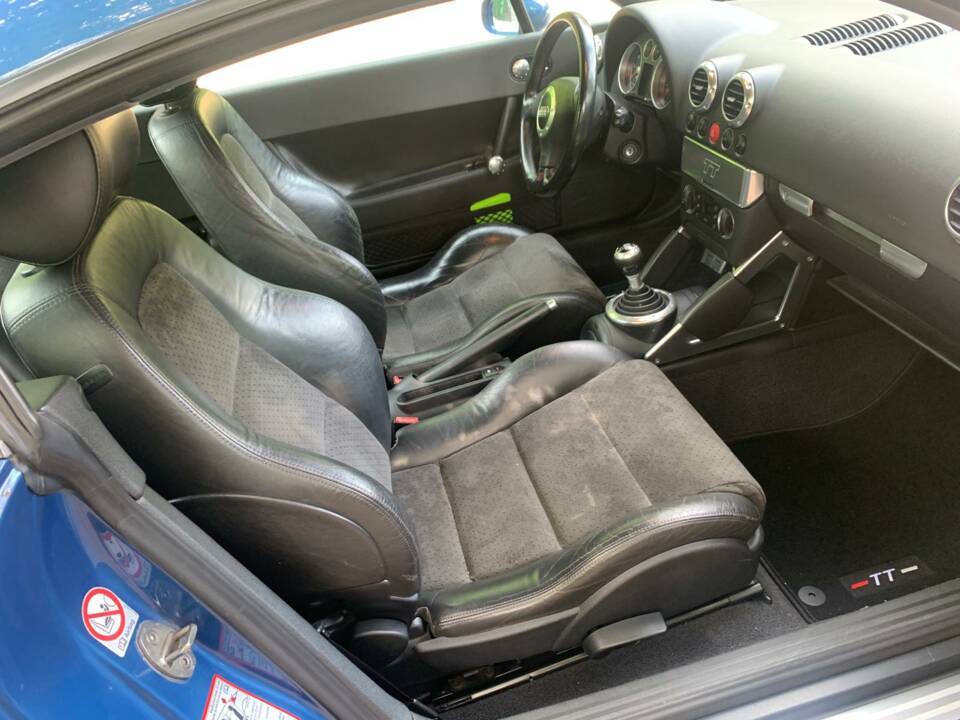 Image 68/72 of Audi TT 1.8 T (2000)