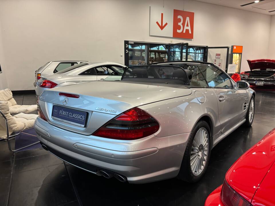 Image 5/29 of Mercedes-Benz SL 55 AMG (2002)