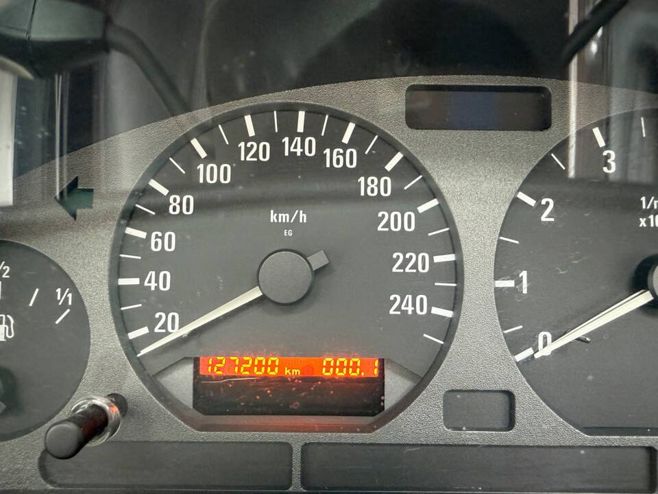 Image 11/17 of BMW Z3 1.9 (1997)