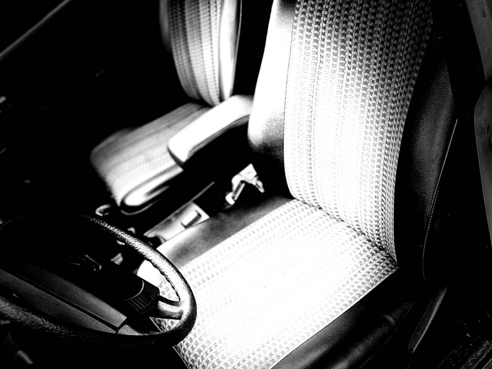 Bild 23/52 von Mercedes-Benz 280 (1976)
