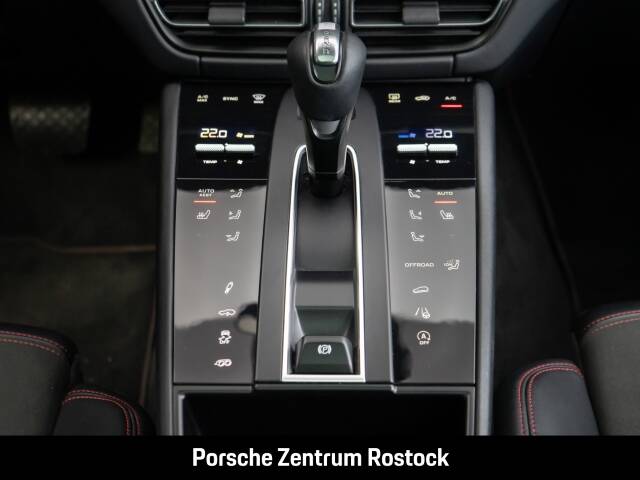Image 17/33 of Porsche Macan GTS (2022)