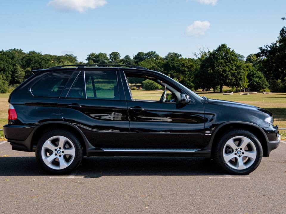 Immagine 2/31 di BMW X5 3.0i (2004)