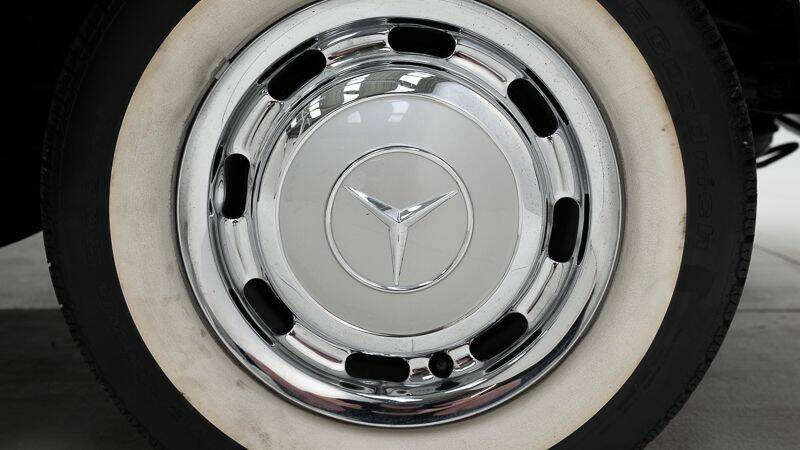 Afbeelding 11/15 van Mercedes-Benz 220 S Cabriolet (1959)