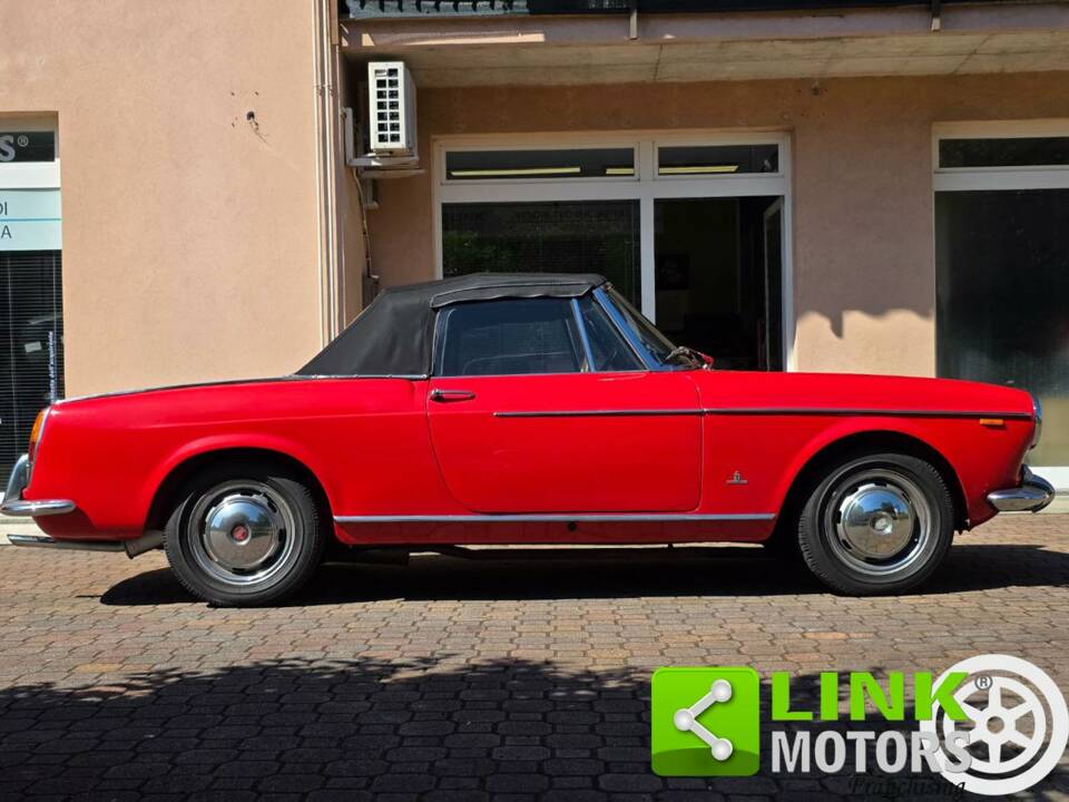 Image 8/10 of FIAT 1500 (1965)