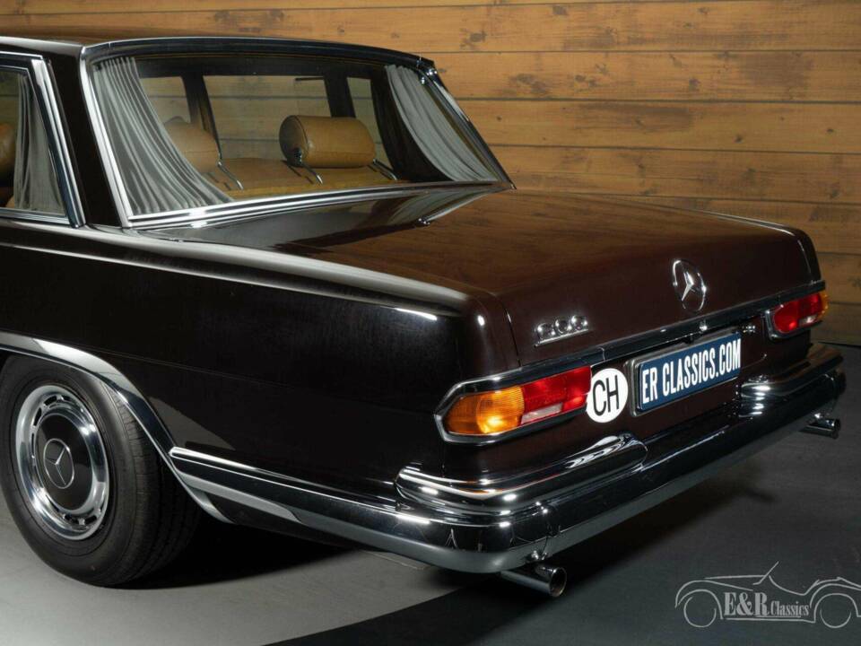 Image 16/19 of Mercedes-Benz 600 (1967)