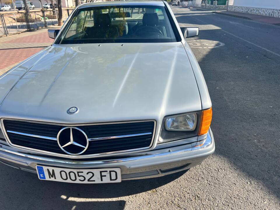 Image 63/77 of Mercedes-Benz 380 SEC (1982)