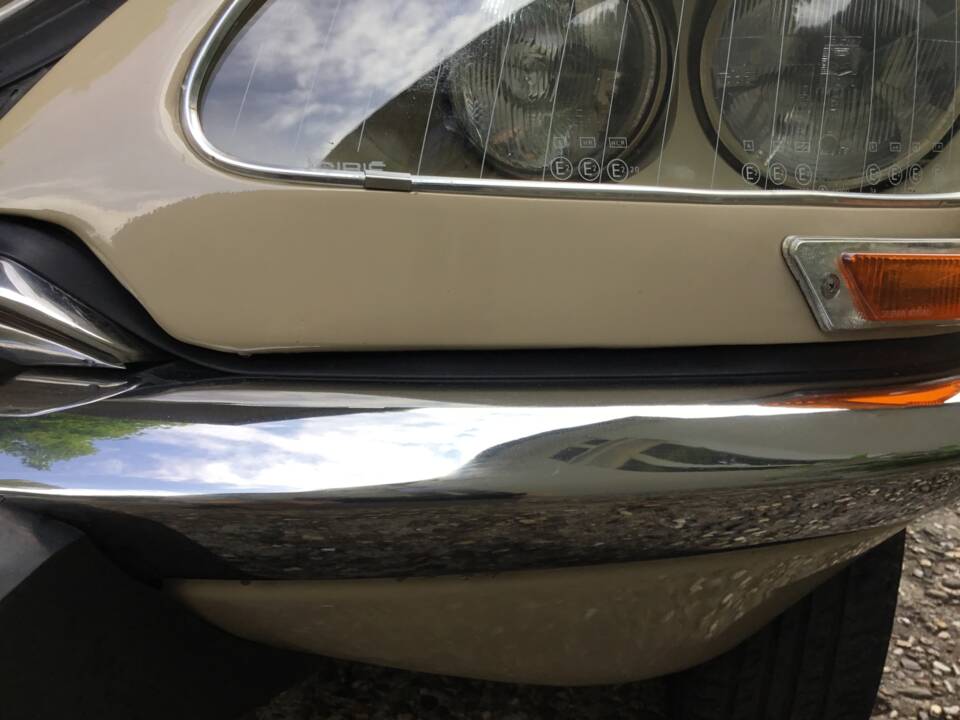 Image 13/82 de Citroën DS 20 (1974)