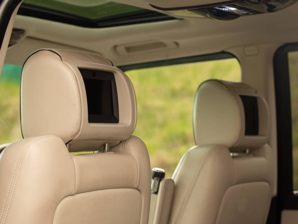 Image 17/50 of Land Rover Range Rover 4.4 TDV8 Vogue SE (2012)