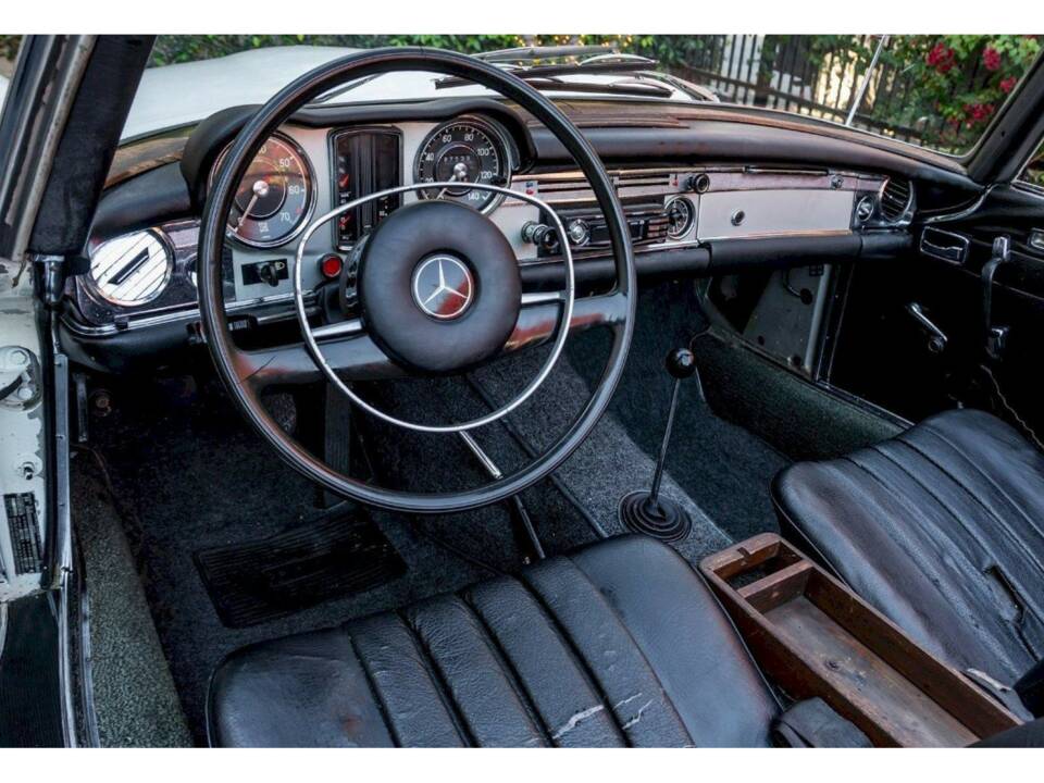 Bild 24/40 von Mercedes-Benz 280 SL (1969)