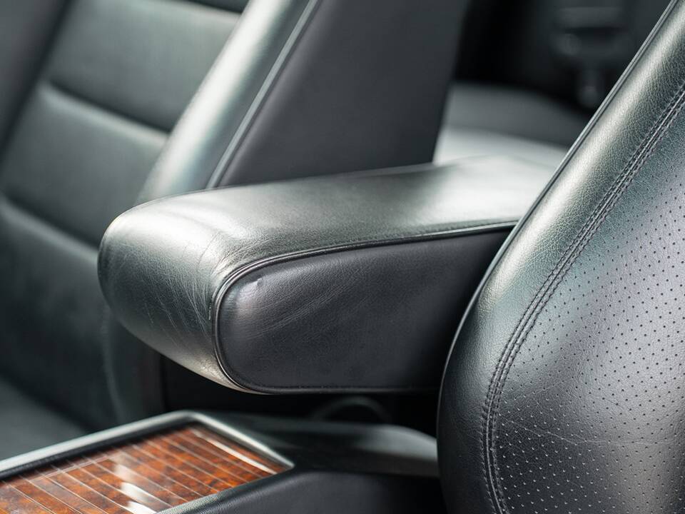 Bild 31/61 von Mercedes-Benz 500 E (1992)