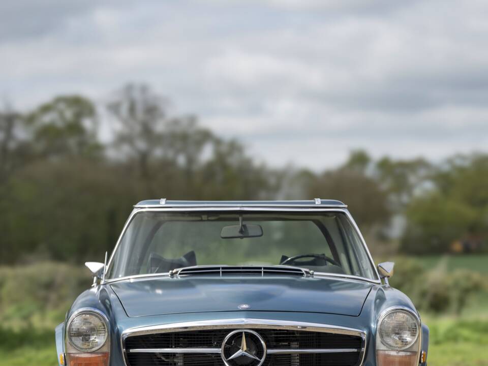 Bild 40/41 von Mercedes-Benz 280 SL (1971)