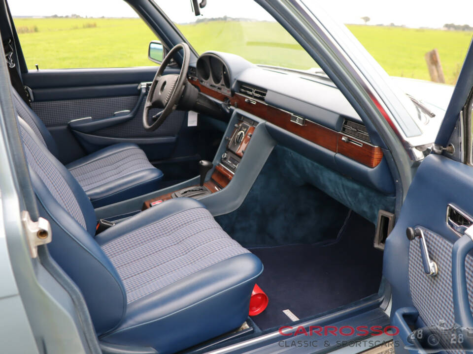 Bild 13/42 von Mercedes-Benz 280 S (1978)