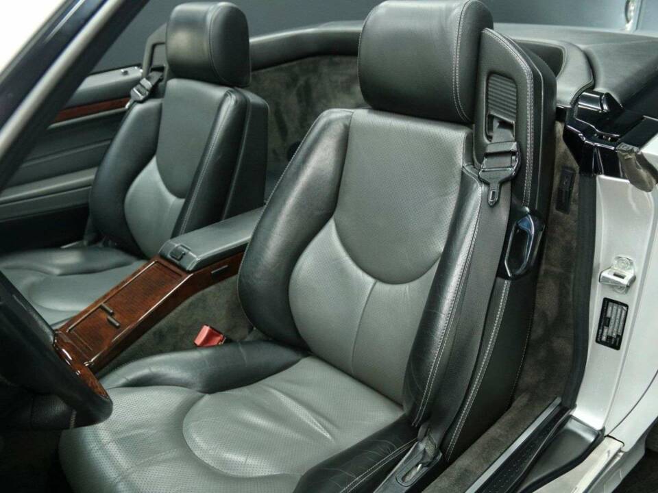 Imagen 12/30 de Mercedes-Benz SL 600 6.0 AMG (1996)