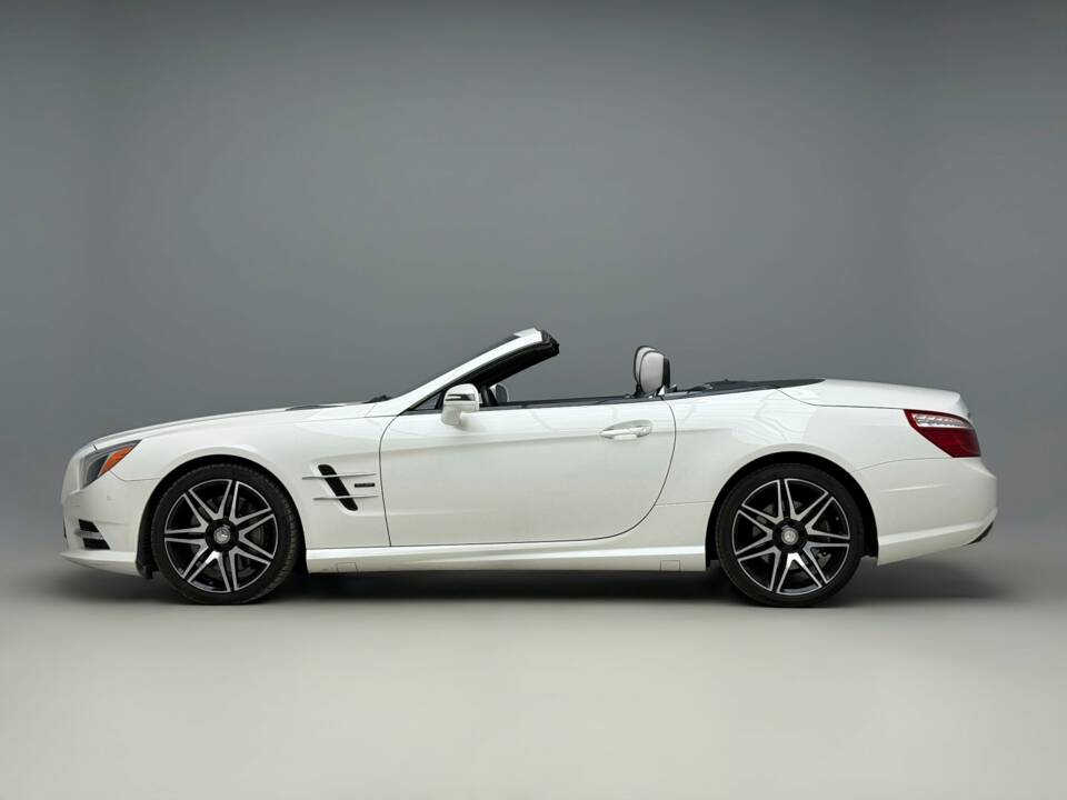 Bild 10/26 von Mercedes-Benz SL 500 (2015)