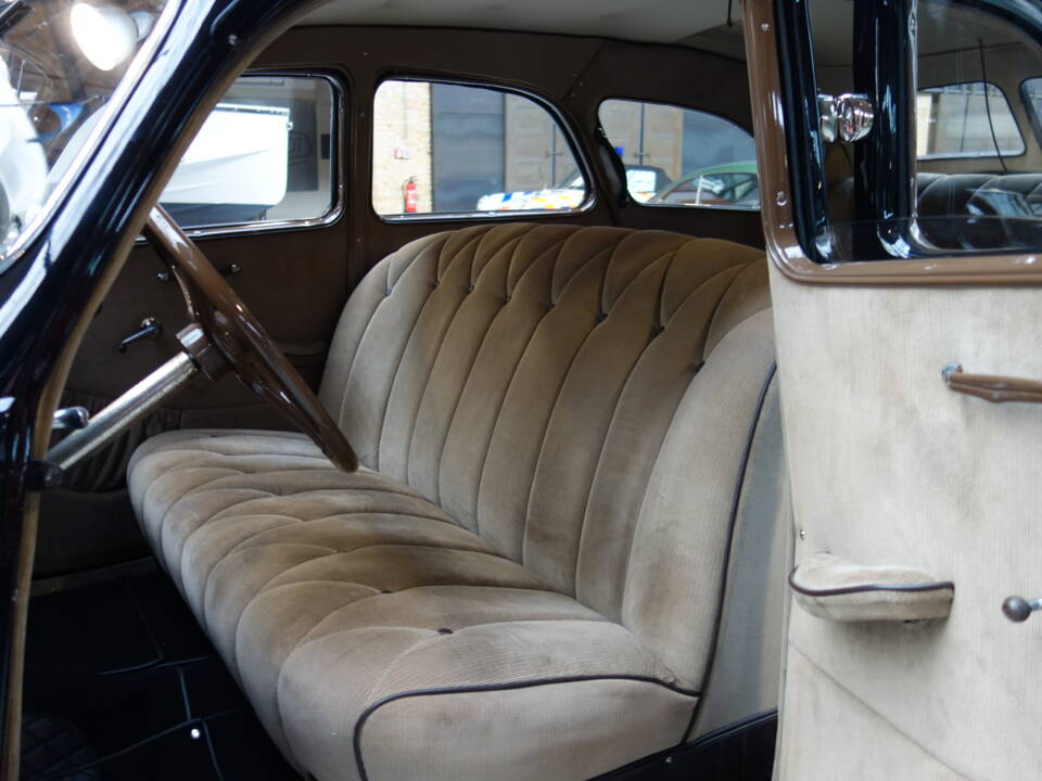 Afbeelding 17/33 van Peugeot 402 B (1936)