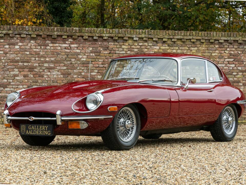 Imagen 10/50 de Jaguar Type E (2+2) (1969)