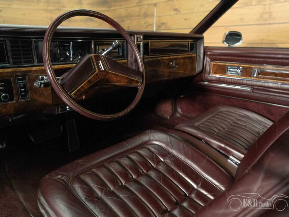 Immagine 2/8 di Oldsmobile Toronado (1985)
