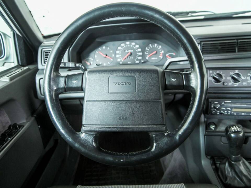 Bild 8/50 von Volvo 940 2.3i (1996)
