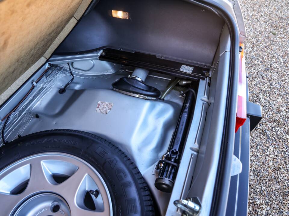 Image 7/50 of Ford Capri 2,8i (1987)