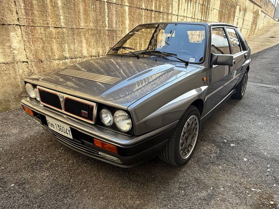 Image 9/35 of Lancia Delta HF Integrale 16V (1990)