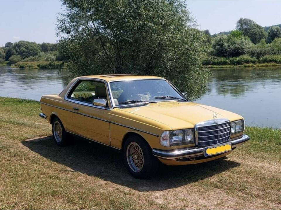 Bild 1/8 von Mercedes-Benz 280 CE (1980)