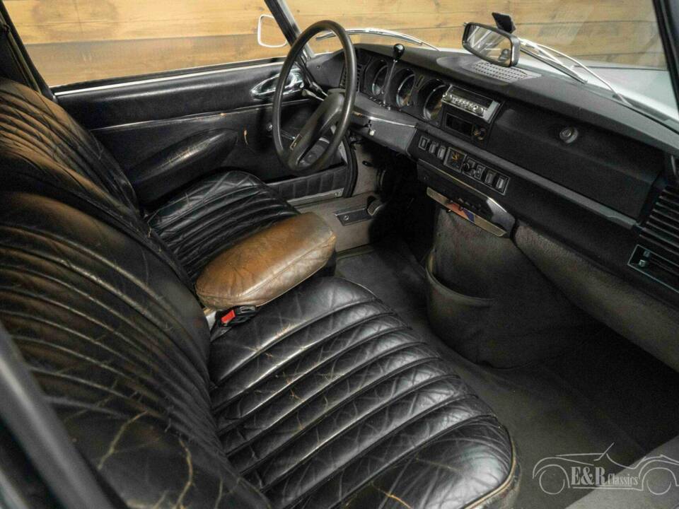 Bild 13/19 von Citroën DS 23 Pallas IE (1973)