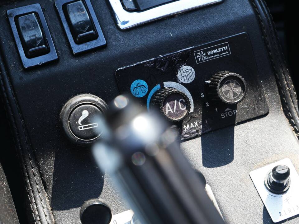 Image 49/61 of Ferrari 308 GTBi (1982)
