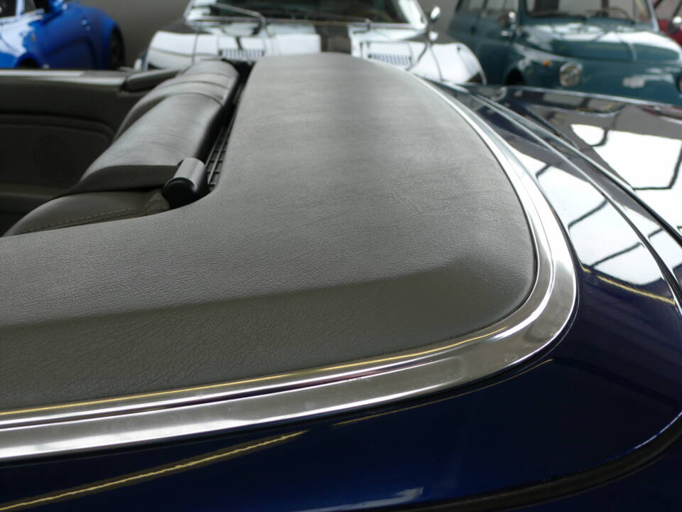 Image 30/37 of BMW 325i (1991)