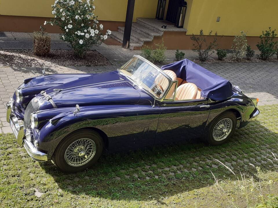 Immagine 27/64 di Jaguar XK 150 3.8 SE DHC (1960)