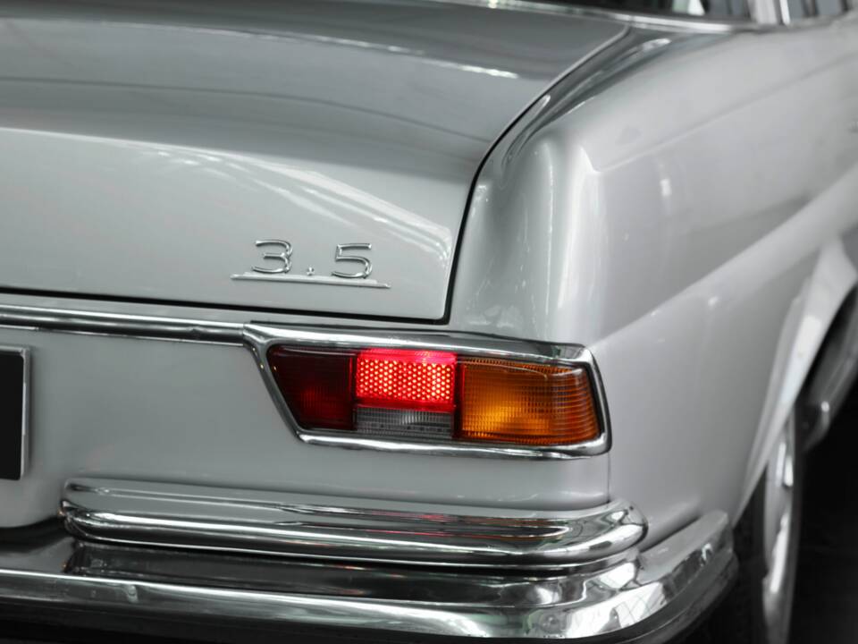 Image 42/49 de Mercedes-Benz 280 SE (1970)