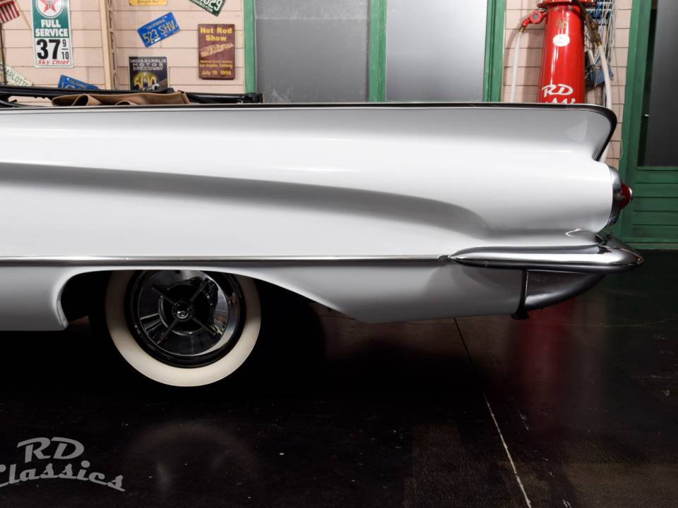 Image 43/47 of Buick Le Sabre Convertible (1960)