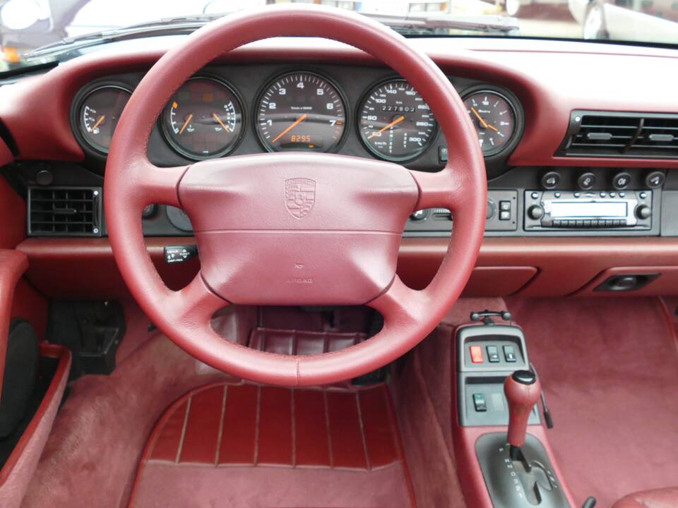 Image 18/23 of Porsche 911 Carrera 2 (1994)