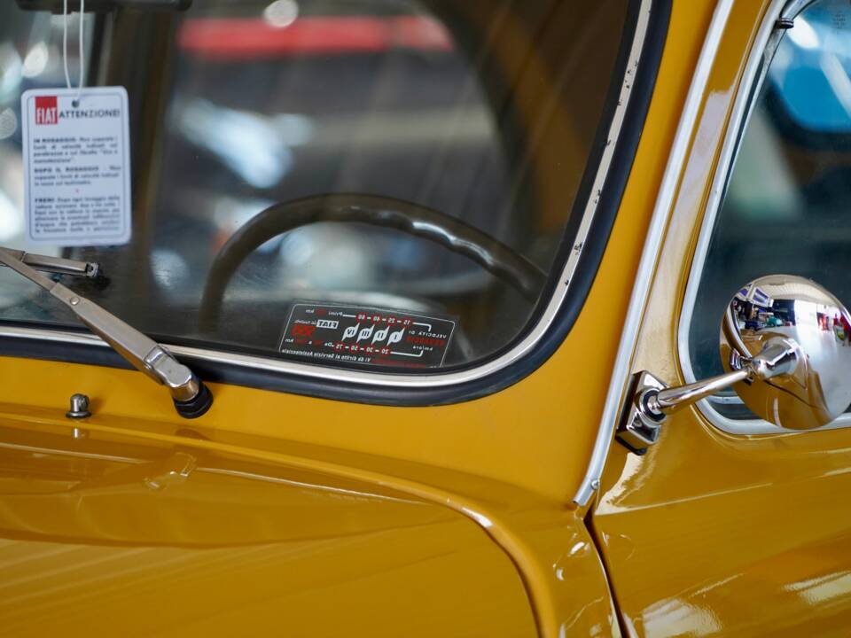 Image 27/36 de FIAT 500 L (1969)