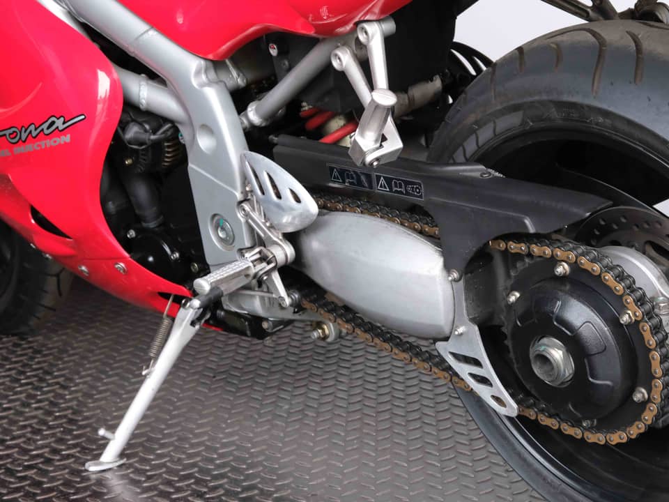 Image 22/66 of Triumph Daytona T595 (1998)