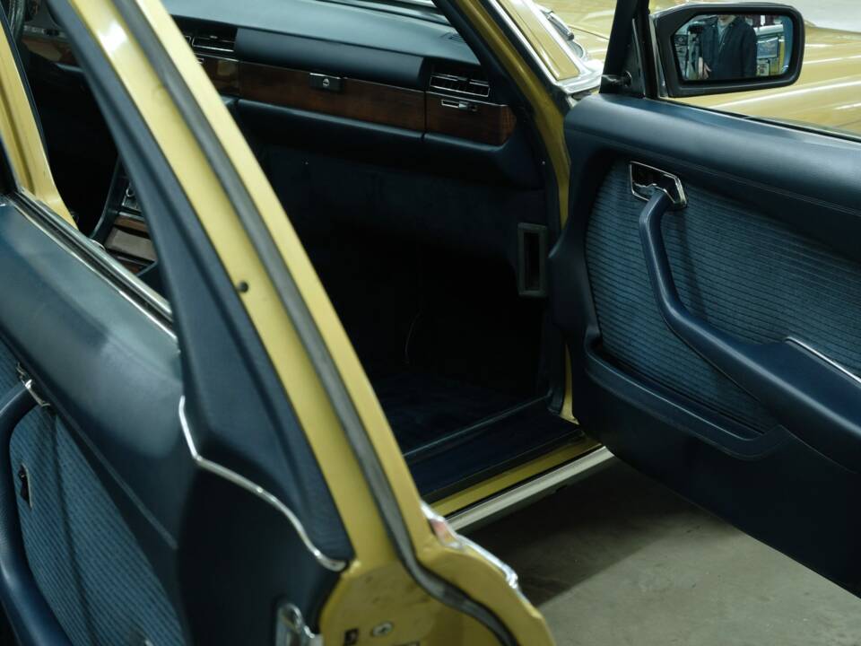 Image 40/76 of Mercedes-Benz 350 SEL (1977)