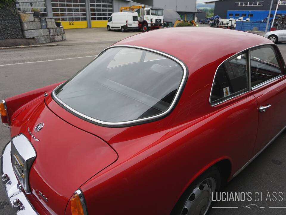 Imagen 29/68 de Alfa Romeo Giulietta Sprint 1300 (1965)