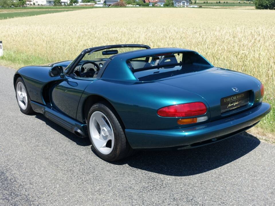 Image 3/35 of Dodge Viper RT/10 (1994)