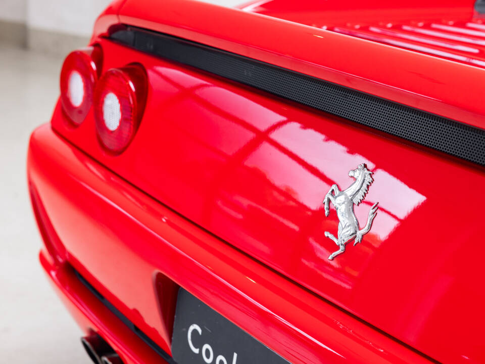 Bild 31/41 von Ferrari F 355 Berlinetta (1996)