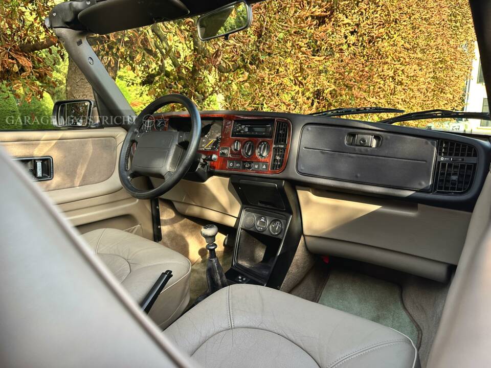 Image 4/100 of Saab 900 S (1993)