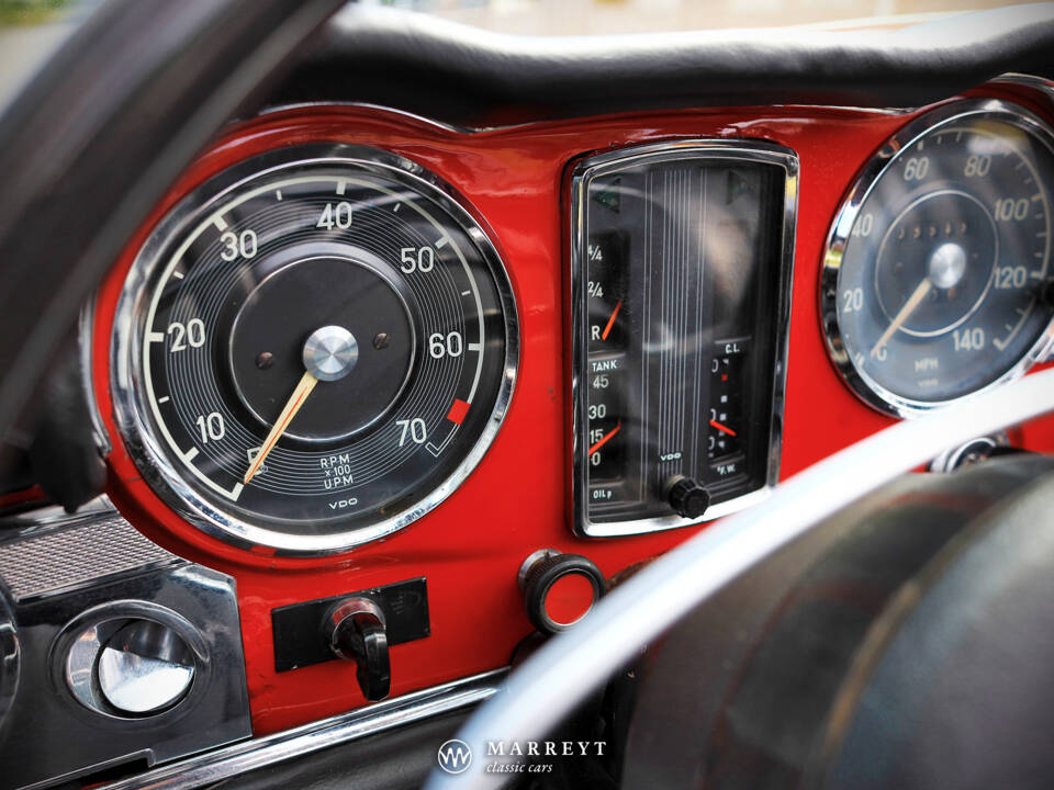 Image 50/70 of Mercedes-Benz 280 SL (1969)