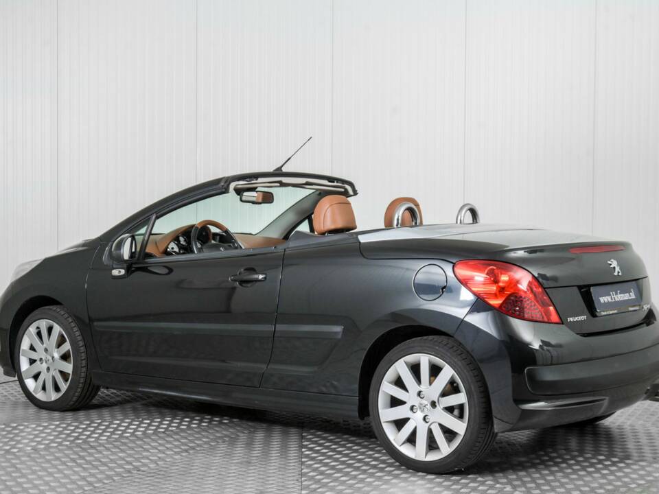 Image 6/50 de Peugeot 207 CC 1.6 VTi (2008)